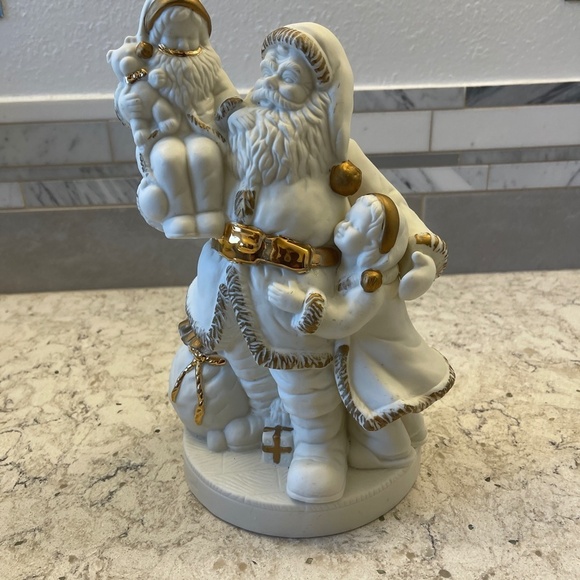 Vintage santa Clause Buchase 1996 Decor - Picture 10 of 12